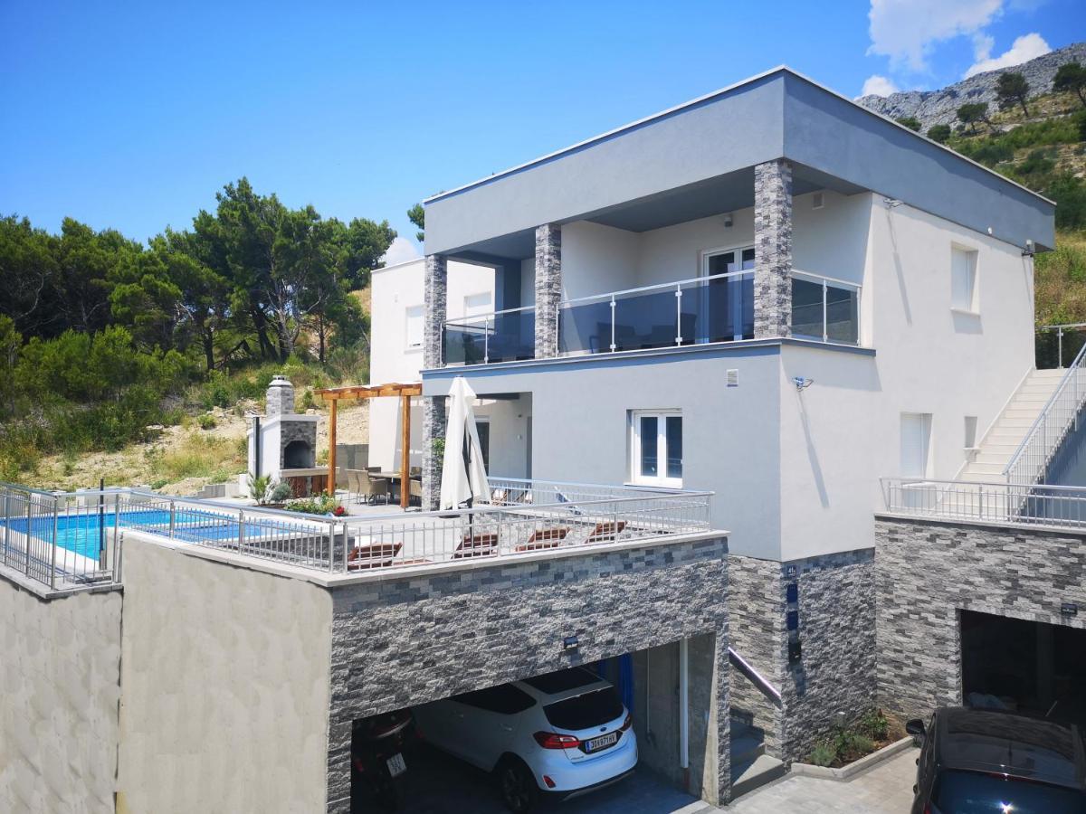 Villa Sara With Sea View And Private Heated Pool Omis Bagian luar foto