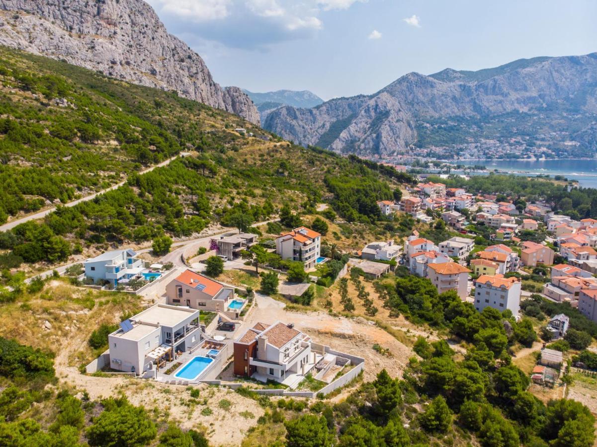 Villa Sara With Sea View And Private Heated Pool Omis Bagian luar foto