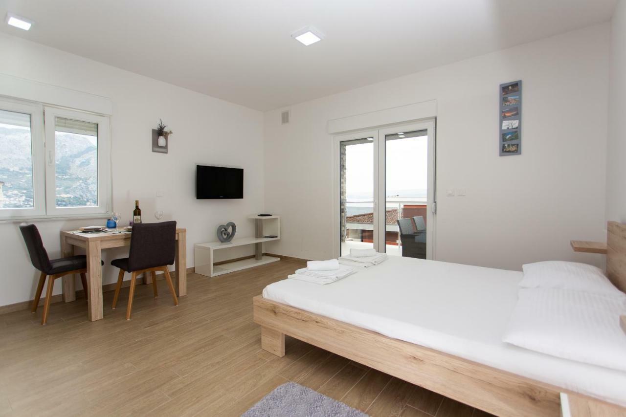 Villa Sara With Sea View And Private Heated Pool Omis Bagian luar foto