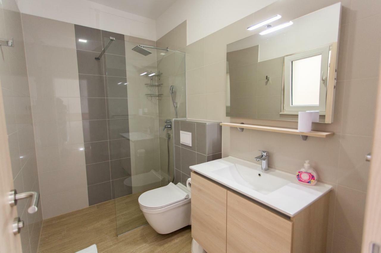 Villa Sara With Sea View And Private Heated Pool Omis Bagian luar foto